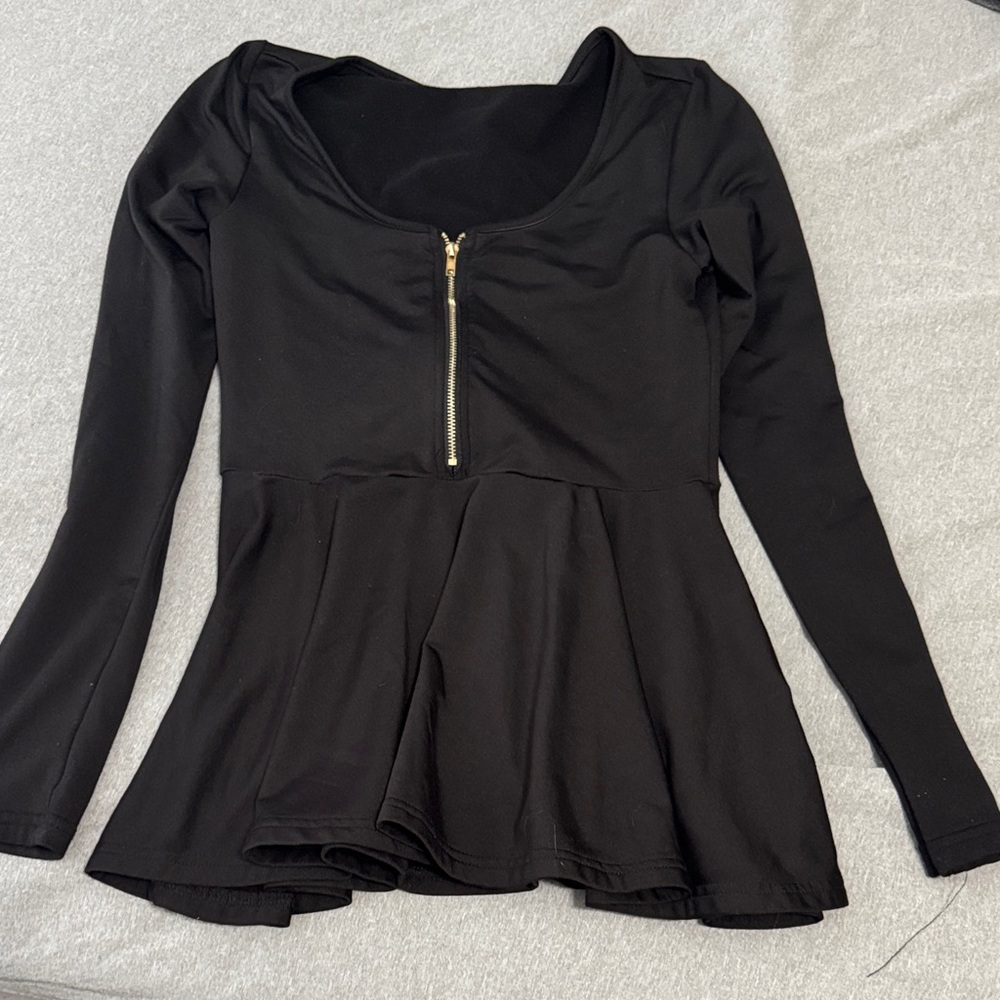 Zippered peplum top size S wild